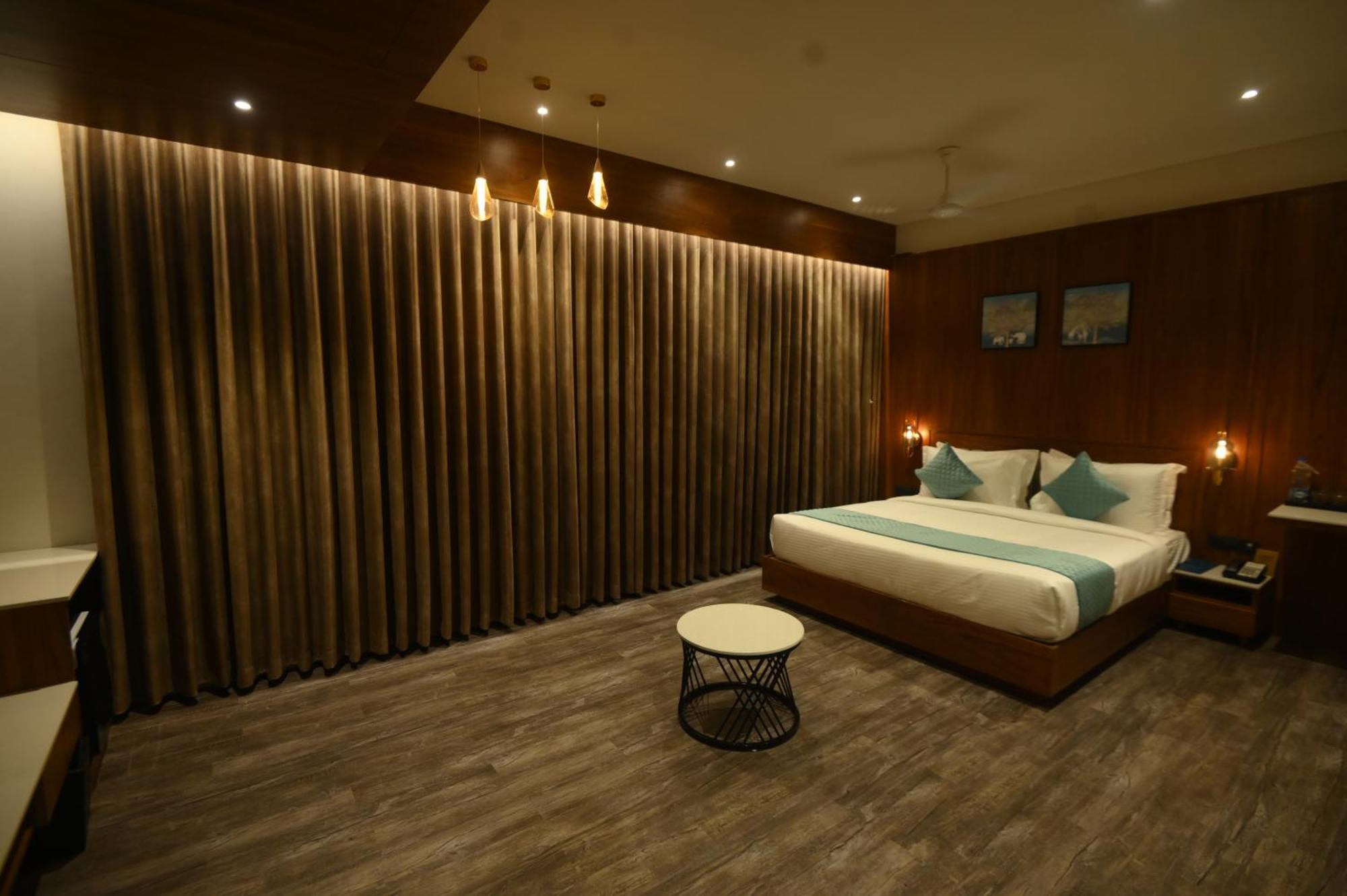 Kings Kraft Tremezzo Inn, Szomnáth Kültér fotó